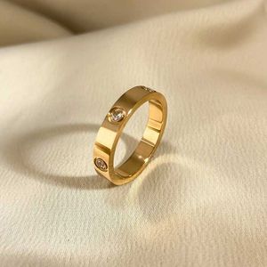 Designer Charm Light Luxe high-end en niche-ontwerp Carter Ring vrouwelijkheid Titanium staal niet vervagende Instagram cool paar