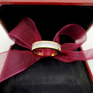 Charme de créateur Nouveau Carter Ring Fashion Full Diamond Net Red Three Color 18K Gold Product Expédition de produit