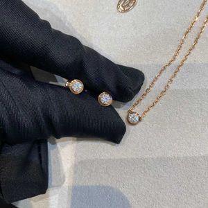 Designer Charm v Gold Hoogwaardige enkele diamant ketting One UFO eenvoudige en veelzijdige rooswitte vergrendeling Botketen Vrouw