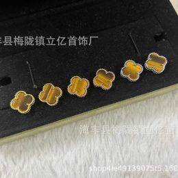 Designer Charm Van Four Leaf Grass Classic Earstuds Tiger Eye Stone Live Broadcast Bijoux multi-couleurs polyvalent