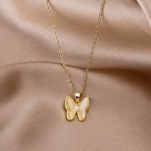 Designer Charm Van Van populaire japonais et accessoires Collier de papillon beimu blanc Spicy Girl Simple Collar Collar Fair