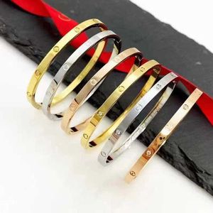Charme de créateur Zhicarter 6th Generation Bracelet Diamond Bracelet en acier en acier en titane Bracelet Special