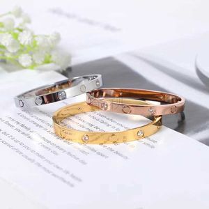 Charme de créateur Bracelet Zhicarter Cinquième génération Tirdevis Love Titanium Steel Plated 18K Rose Gold Batch