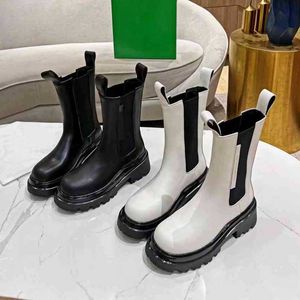 Designer Chelsea Boots Martin Boot Men Women enkel schoenen Hoog opgeloste middenbootslaarzen Winterplatform laarsjes