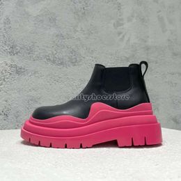 Botas Chelsea de diseñador Botas Martin Diseñador de lujo Botas de tobillo para hombres y mujeres Plataforma Elevación Zapatos de cuero para hombre Zapatos para mujer Botas con suela de plataforma Hip Hop 286