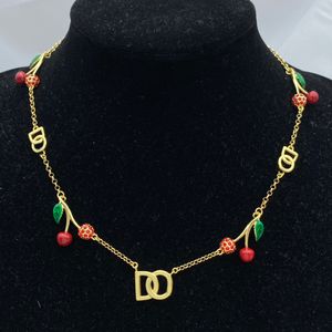 Designer Cherry Pendant Necklace for Men and Women Luxury Brand Trend 18K Gold Poled Lover Gift Sieraden Hoogwaardige cadeau.