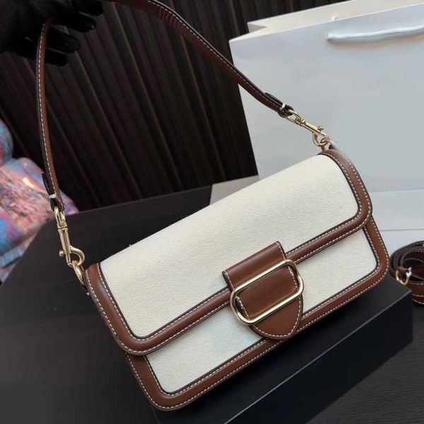 Diseñador Chian Bag Women Baguette Luxurys Handbags Messenger College Stilo de gran capacidad Crossbody Purses Coabag 230815