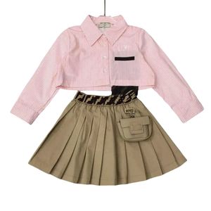 Designer Kinderkleding Sets Girls Letter Borduurde Stripe -shirts met korte geplooide rok 2PCS Summer Kids Cotton Casual Outfits S1469