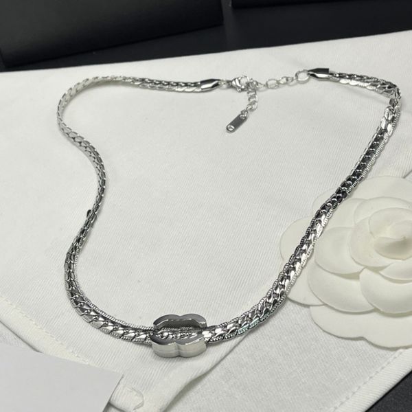 Collier de chaîne de serpent chauffeur de chauffeur pour femmes Brand correct Sier plaqué en acier inoxydable Cadeaux de qualité de qualité