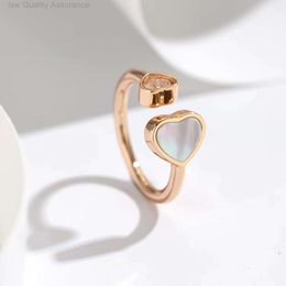 Designer Chopard Heart Ring Chopin Love Ring Womens New Love White Fritillaria Double Heart Ring Version Haute xiao Family Open Pair Ring 2024
