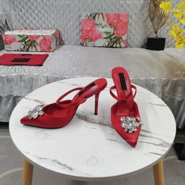 Designer classique noir noir rouge rose rouge rose bleu strass de talon haut creux luxe diamant sandales d'été mode robe de mariée fleur de fleur de fleur talon