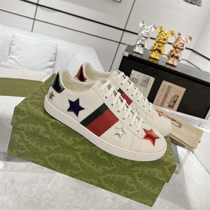 Designer Classic Cricket Chaussures Casual Low Hommes Femmes Toile Chaussures Haute Qualité Abeille Brodée Noir Blanc Vert Stripes Baskets De Marche