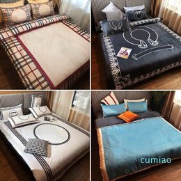 designer Classic Elegant ladies Multiple styles bedding Solid colors 4pcs set comfortable luxury bedroom vintage accessory with multi style bedding set king queen