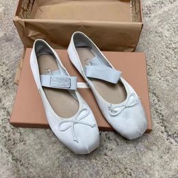 Zapatos planos clásicos de diseñador, zapatos de ballet Min, zapatos de fábrica, zapatos de falda de ballet, zapatos casuales de satén con lazo para mujer, moda retro de París