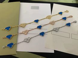 Klavertje vier vanclef Ontwerper Klassieke Lucky Clover Blauwe Diamanten Armband Vergulde Dames- en Meisjesarmbanden Verlovingssieraden Vervagen Gratis met logo