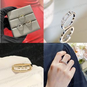 Designer klassieke M-serie Goud rose goud glijdende beweging drie diamanten Bandring vrouwen persoonlijkheid Sieraden Feest Bruiloft luxe Liefhebbers gif