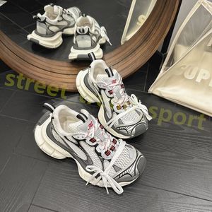 Designer Classic Personalised Sports Shoes Track 3.0 LED Light Shoes Luxury Mens Hoogwaardige Womens Oplaadbare LED-LID-platformschoenen 35-46 Grootte P47