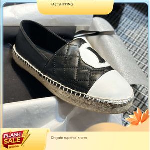 Designer sandales Sandales Espadrilles Locs de marche décontractés pour femmes chaussures d'été femelles sandles toile talons plats en cuir les glissades pêcheurs 24ss