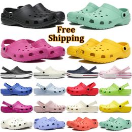 Envío gratis sandalias de zueco de diseñador para hombres, mujeres, hebilla de diapositiva de verano, zapatos de playa retro triples, sandalias de suela gruesa elevadas con sendero negro, polvo electroóptico