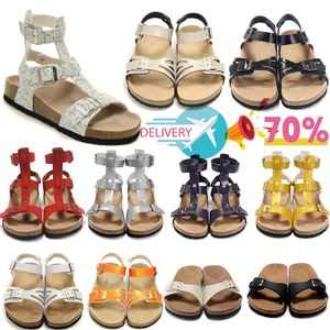 livraison gratuite designer sandales glissades pantoufles chaussures pour femmes sandales sandales de luxe en cuir de luxe Sandale de plage d'été