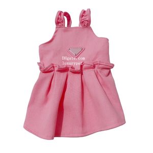 Designer kleding klassieke driehoek metaal logo hondenjurk schattige hond jurken puppy tutu rok chihuahua teddy pomeranian jurk voor kat kittens kleine honden roze xl