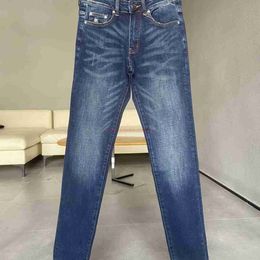 Vêtements de créateurs Amires Jeans Pantalons en denim Fog Amies Made Old Basic Cow Blue Black Light Jeans Slim Fit Homme High Street Trendy Hip Hop Distressed Ripped Skinny Motocy