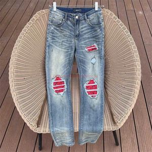 Designerkleding Amires Jeans Spijkerbroek Mode Man Amies New 23ss Hole Red Patchwork Mx2 High Street Knife Cut Slim Skinny Jeans Man Distressed Ripped Skinny Moto