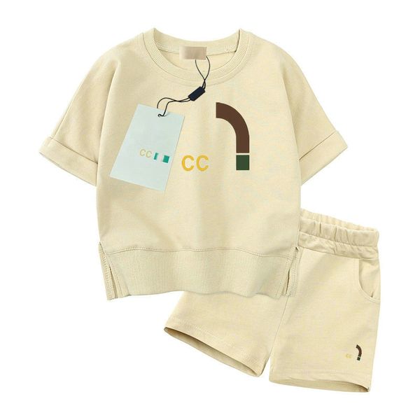 Conjuntos de ropa de diseñador Camiseta para niños Pantalones cortos con monograma Marca de moda británica Verano Tesoros para niños y niñas Algodón de dos piezas