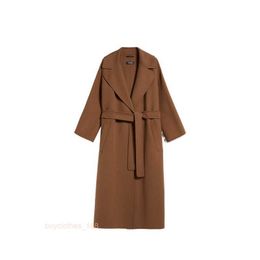 Designer Coat Luxury Woolen Coat Women's Coat Mid-long Velvet Cardigan Windbreaker Capas de lana engrosada de calidad