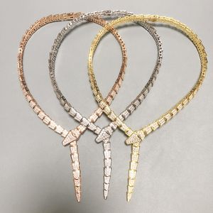 Estilo de colección de diseñadores Cabro de serpiente de serpiente Collar Snake Mujeres Menores Top de calidad completa Diamante de 18 km Color de oro Snake Snakeli