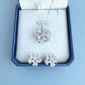 Designer Collection Style ketting oorbellen 925 Sterling zilveren inleg volledige kubieke zirkoon diamanten rok waaiervormige hangerse hanger fijne sieraden sets