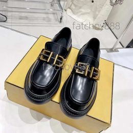 Designer Comfort Monolith Brossed Leather Femmes Locs de chaussures de chaussures décontractées de grande qualité
