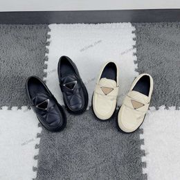 Designer Comfort Monolith Loafer schoenen Kinderen Kristallen verfraaid sandaal Casual Sneaker Triangle Patent Oxford Sneakers Luxe kind gewatteerde Outdoor Trainer
