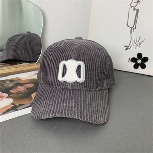 Ontwerper Corduroy Hat Classic Brand Baseball Caps Ladies Luxe emmer hoed buiten brede rand Sunhats mode sportieve snapback