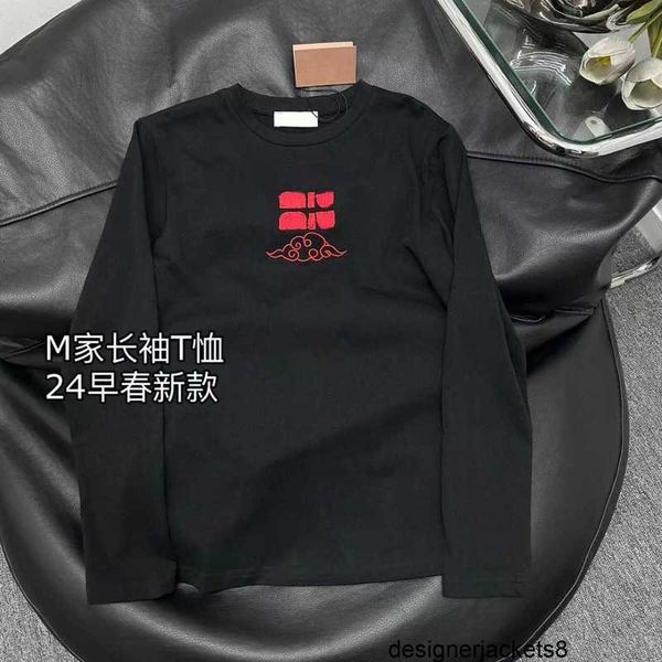 T-shirt à manches longues Miss M, Version correcte de styliste ~ début du printemps 2024, avec haut brodé de nuages de flammes en bas, BS6V