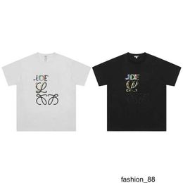 Designer Correcte versie van Lo Yiwei 2024 in kleur bedrukte geborduurde casual T-shirts voor heren en dames met korte mouwen VOJ3