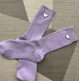 Designer Coton Longues Chaussettes Bonneterie Bas pour Femmes 2023 Nouvelles Dames Sexy Fil D'argent Chaussette Bas Bonne Qualité Cadeaux 3 Couleurs Dropship