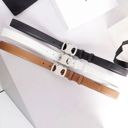 Cinturón de cuero de vaca de diseñador Cinturones de cuero de mujer con estilo Ancho 2.5CM Hebilla lisa 6 Opciones