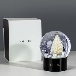 Diseñador regalo creativo joyería carta logotipo blanco árbol de Navidad bola de cristal transparente mejor amiga novia regalo del día de San Valentín caja de regalo de bola de copo de nieve
