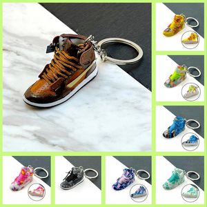 Designer chaussure créative porte-clés couleur motif sneaker pendentif porte-clés mode sac pendentif poupée américaine chaussures jouets