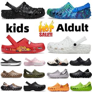 Livraison gratuite Designer Cro Salehe Bembury Sandales Slide Slipper Men Femmes Boucle Clog Chaussures Classic Childre