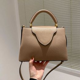 Bolso cruzado de diseñador Bolsos de mano clásicos para mujer Bolsos de hombro de cuero Bolsos de noche Lady CrossBody Purse 230101