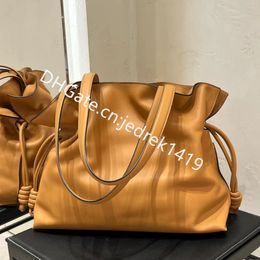 Diseñador Bolso cruzado Mujer Bolsos de lujo 10A Top Nappa Cuero Bolsos de hombro Cierre magnético Cordón Lucky Bag Gran capacidad Compras Viaje Bolsa de axila