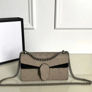 Designer Crossbody Bag Femmes Sacs à main de luxe Mode Shopping Cartables Style classique Chaînes Sacs à bandoulière Sac à bandoulière en cuir véritable Flap Taille MM