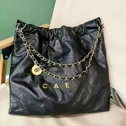 10A Femme Designer Sac Sac seau en cuir brillant Sacs à bandoulière de luxe Sacs pour femmes Sac à main en cuir de veau matelassé Fourre-tout noir Sac à main pour femme Épaule cc Sac à main