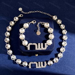 Ontwerper Crystal Necklace M Silver Chain Diamond Bracelet Sieraden Letter Pendant Bangle Design Party Men Women Joyas Love Bracelets