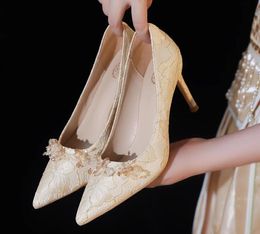 Designer Crystal Wedding Princess Style Femmes Champagne Dancing Porces Pumps Spirable Spirbing Absorbant Point-Opted Dame Dame Dame's Chaussures