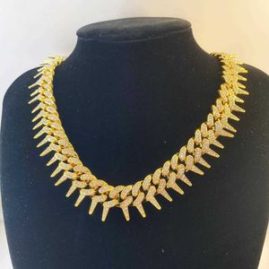 Designer Cubaanse ketting ketting hiphop overdreven overdreven volle diamanten ketting pestkop spiked Cubaanse ketting hipster heren ketting sieraden