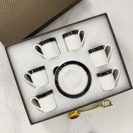 Designer Kopjes en Schoteltjes Set Nieuwe Bone China Turkse Espresso Kopje met Schotel 80 ml Mini Keramische Kopje Groothandel