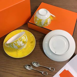 Designer Kopjes en Schoteltjes Set Sun Series Bone China Koffiekopje met Schotel Prachtige Afternoon Tea Cup Geschenkdoos